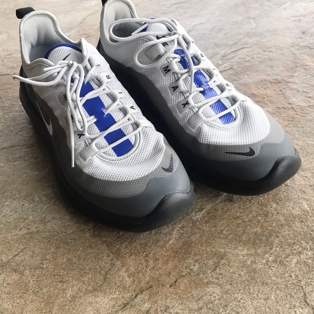 Nike Air Max Axis